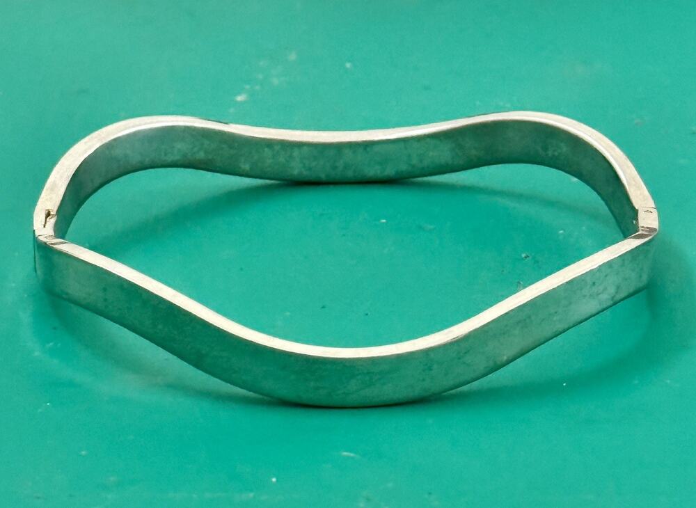 Vintage 925 Sterling Silver Modernist Mid Cen Wave Hinged Bangle Bracelet 26.2g